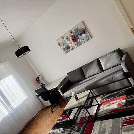 Studio Apartman Thalia Záhřeb Exteriér fotografie